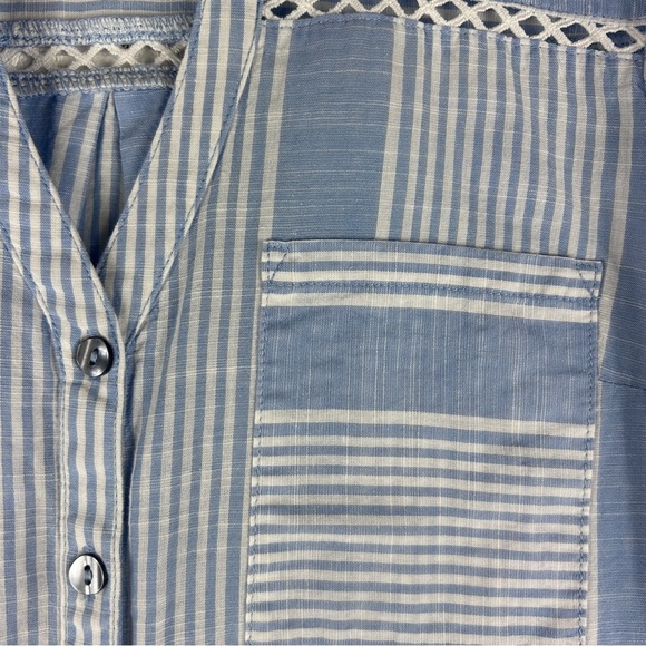 By & By Top Womens Size XS Beautiful 100% Cotton Blouse Lightweight Breezy - Picture 6 of 9